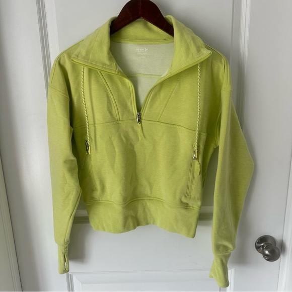 Old Navy  Lime Green Women's Dynamic Fleece Pullover Top - Picture 3 of 5